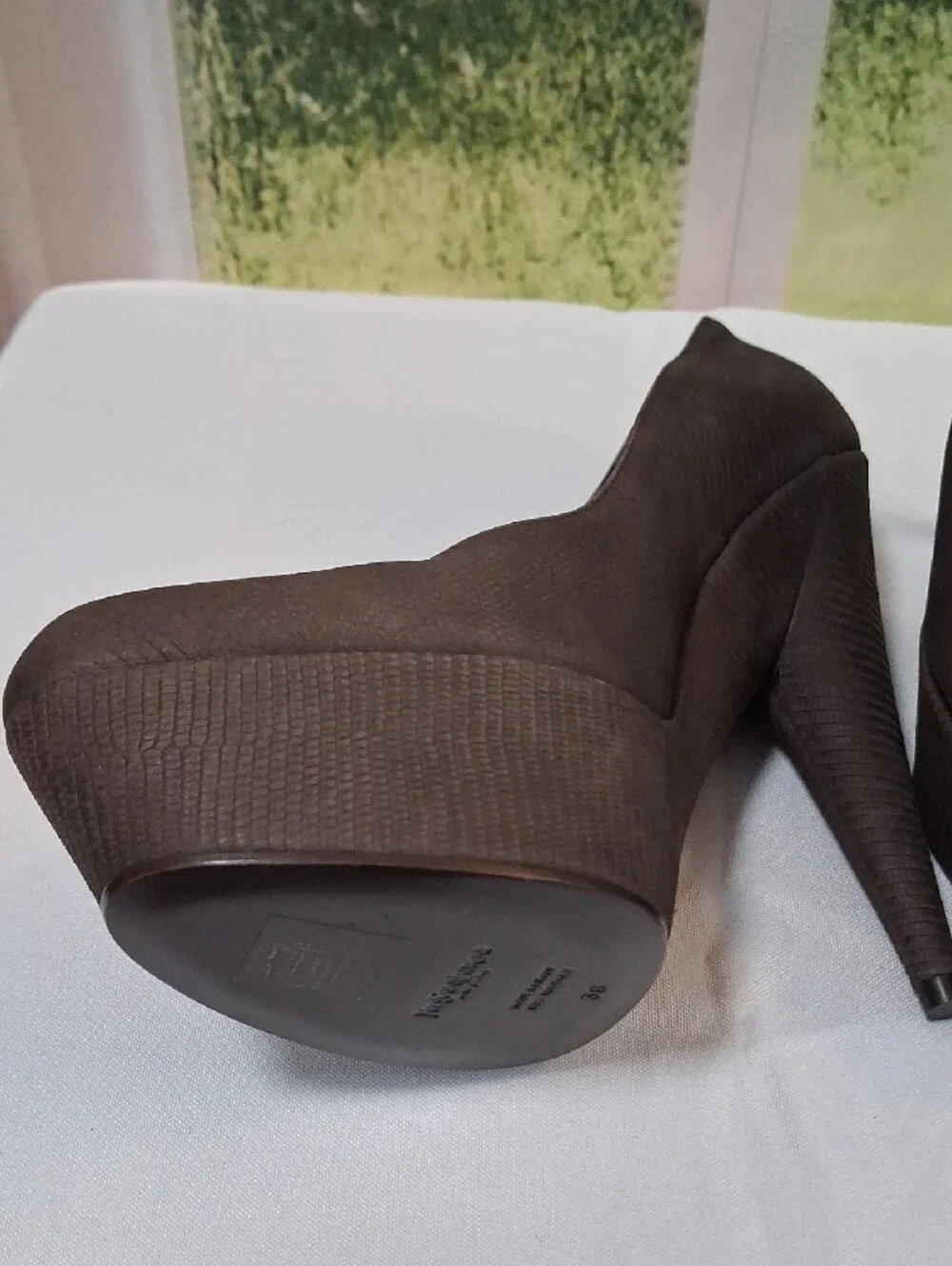 ​Yves Saint Laurent Tribtoo Brown Leather Platform Pumps EU 38 US 7.5-8 YSL